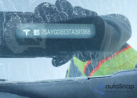 2026 Tesla Model Y Long Range Dual Motor All-Wheel Drive/Long Range Launch Series from USA, damaged, VIN 7SAYGDEE3TA391368